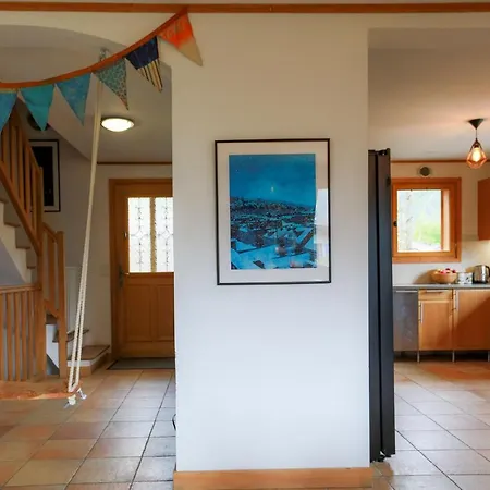 Large Chalet, Sleeps 12, 200m2, 5 Bedroom, 4 Bathroom, Garden, Jacuzzi, Sauna Chalet