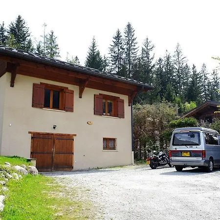 Large Chalet, Sleeps 12, 200m2, 5 Bedroom, 4 Bathroom, Garden, Jacuzzi, Sauna Шале *